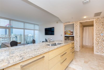 Aluguel de apartamento no Beach Club Two 1107