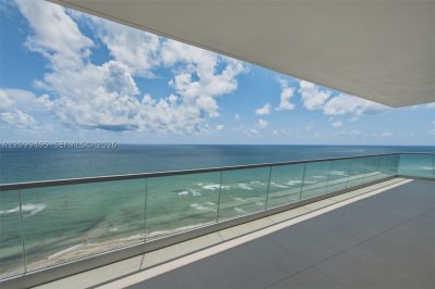Aluguel de apartamento no Turnberry Ocean Club 1404