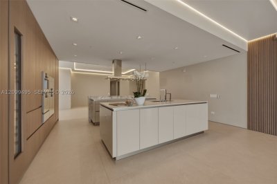 Aluguel de apartamento no Turnberry Ocean Club 1404