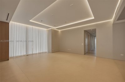 Aluguel de apartamento no Turnberry Ocean Club 1404