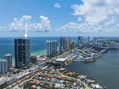 Turnberry Ocean Club Apt #1404