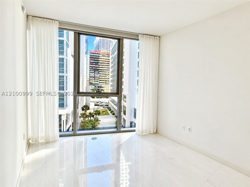 Comprar apartamento en Aston Martin Residences 506E