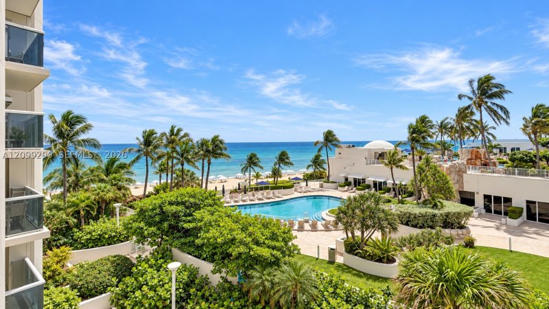 Condo for sale at Trump Palace 602