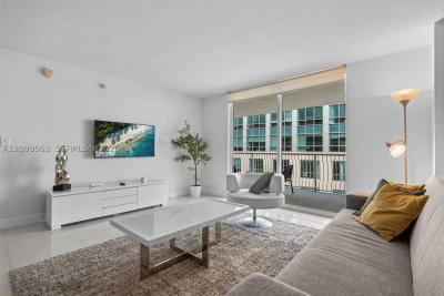 Aluguel de apartamento no The Club At Brickell Bay 3908