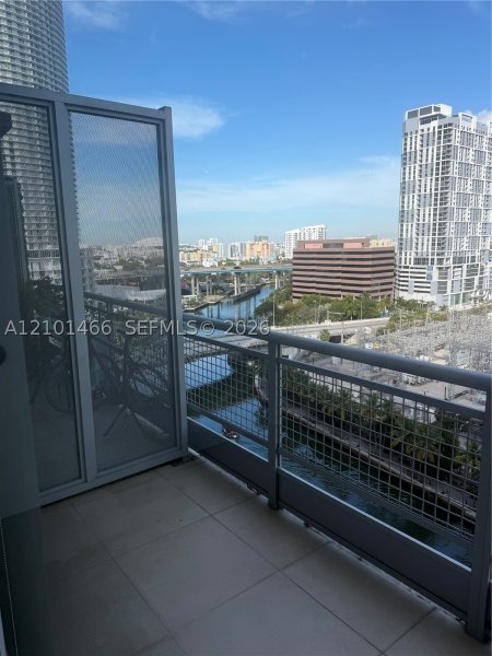 Aluguel de apartamento no Neo Vertika Brickell 1703