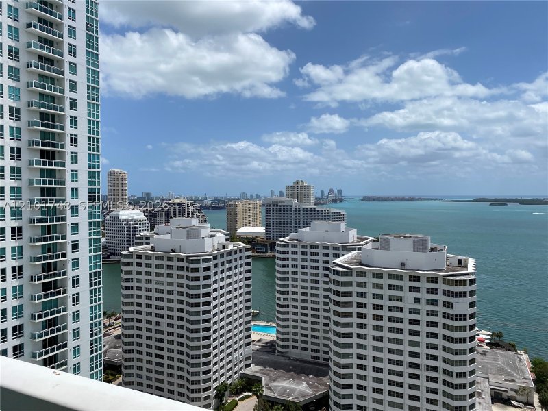 Aluguel de apartamento no The Plaza Tower II 2508