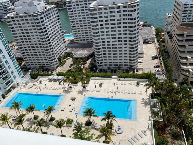 Aluguel de apartamento no The Plaza Tower II 2508
