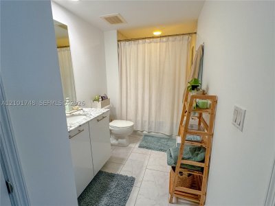Aluguel de apartamento no The Plaza Tower II 2508