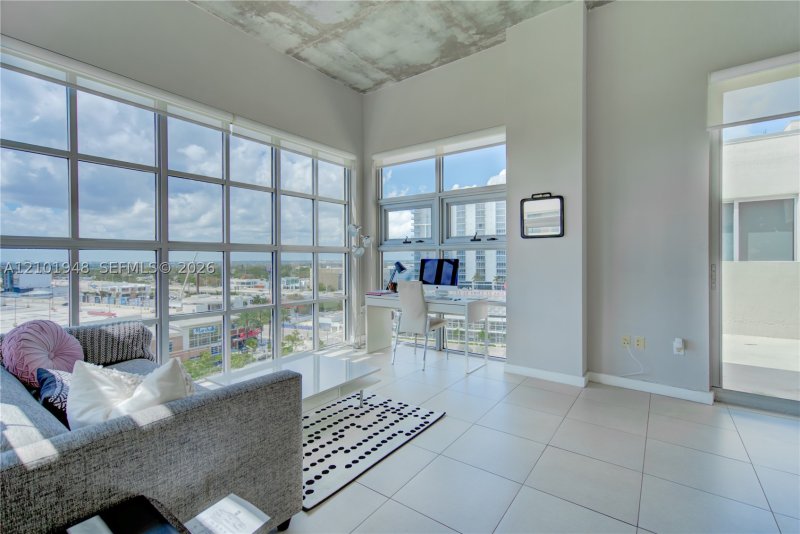 Condo for sale at Midtown Miami 2 PM05
