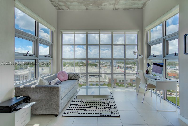 Condo for sale at Midtown Miami 2 PM05