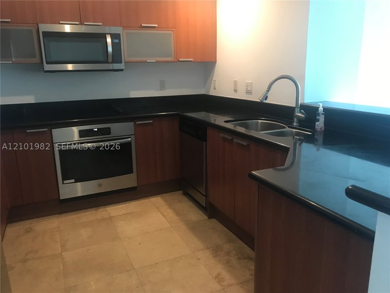 Aluguel de apartamento no One Fifty One at Biscayne 2204