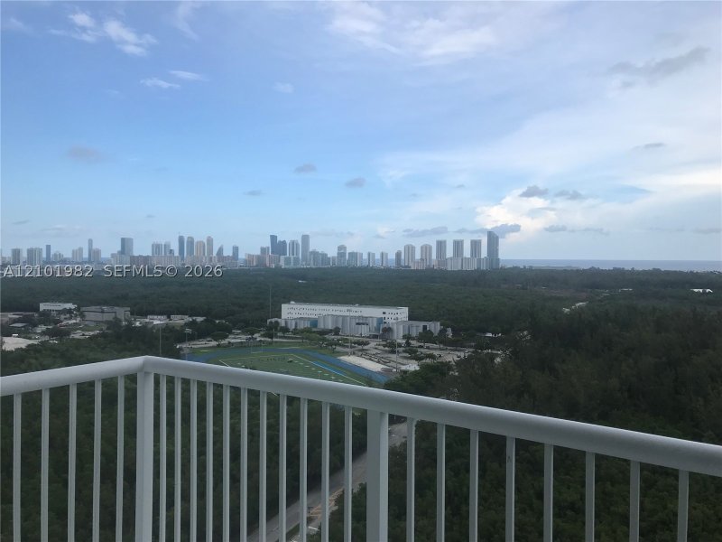 Aluguel de apartamento no One Fifty One at Biscayne 2204