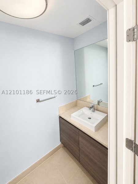 Condo for sale at The Bond 1606