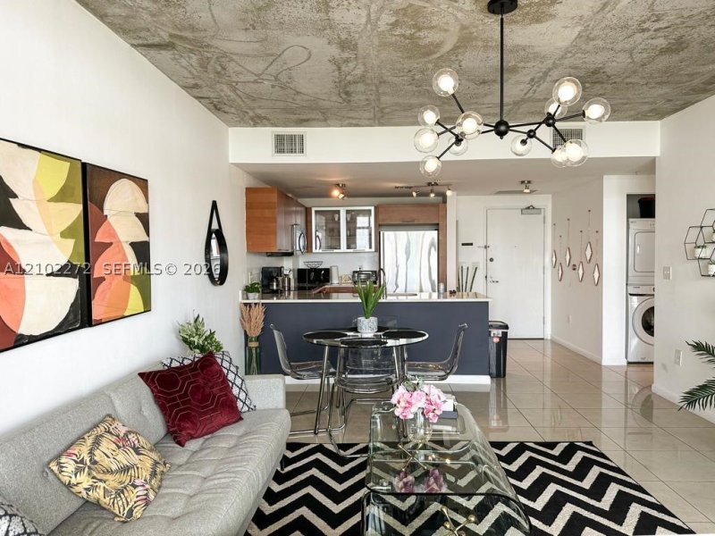 Condo for sale at Midtown Midblock 810