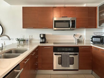 Midtown Midblock Apt #810