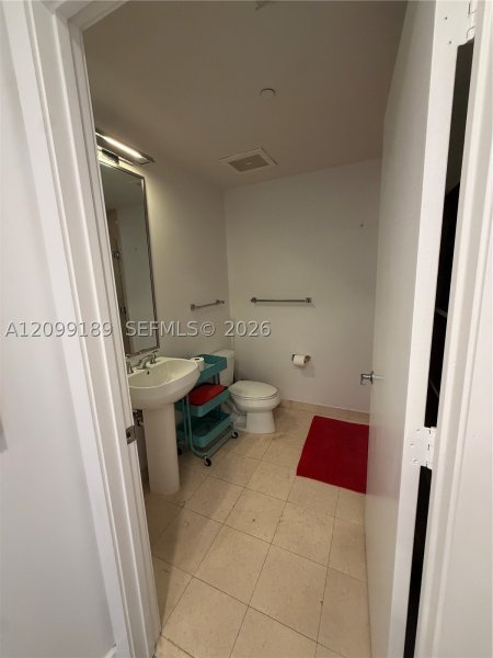 Apartment for rent at Avenue on Brickell 1060 Tower 811