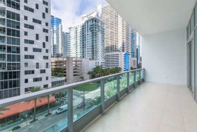 Comprar apartamento no Jade Brickell 606