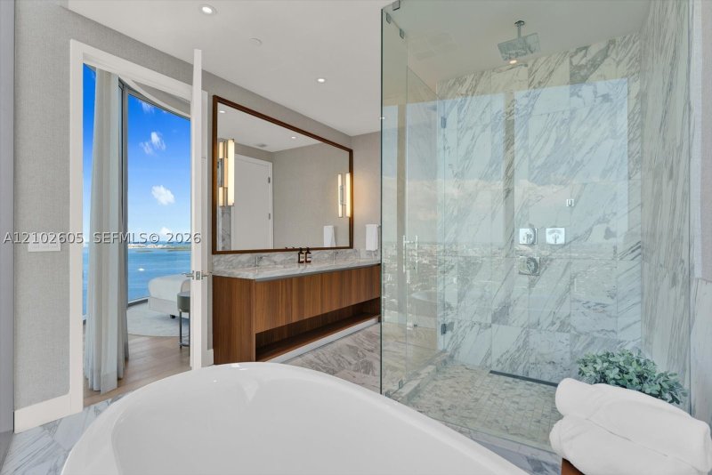 Condo for sale at Una Residences at Brickell 3704