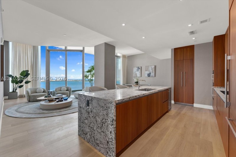 Condo for sale at Una Residences at Brickell 3704
