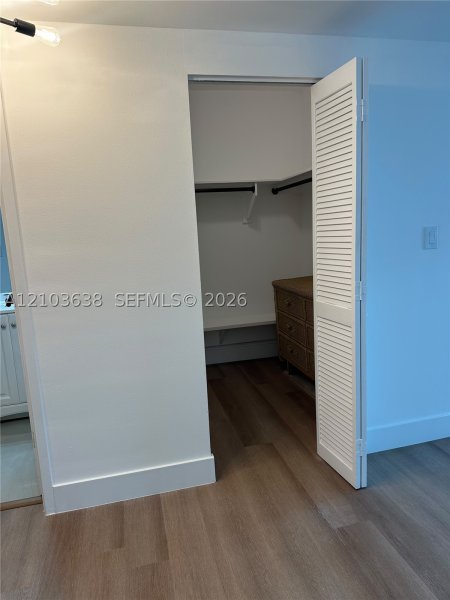 Aluguel de apartamento no Four Ambassadors 1463