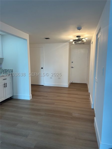 Aluguel de apartamento no Four Ambassadors 1463