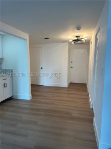 Aluguel de apartamento no Four Ambassadors 1463