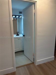 Aluguel de apartamento no Four Ambassadors 1463