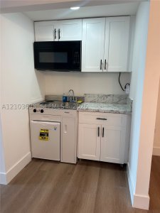 Aluguel de apartamento no Four Ambassadors 1463