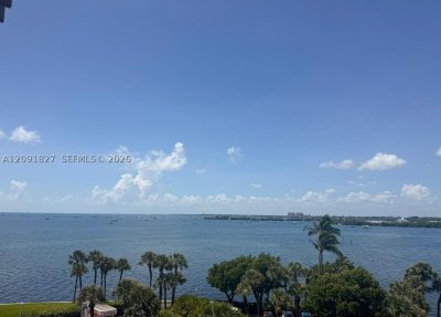 apartamentos en venta en Grove Isles Tower I