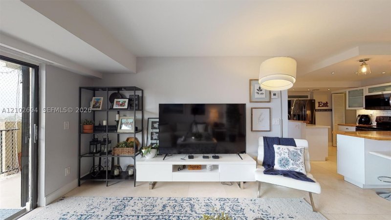 Property photo # 9