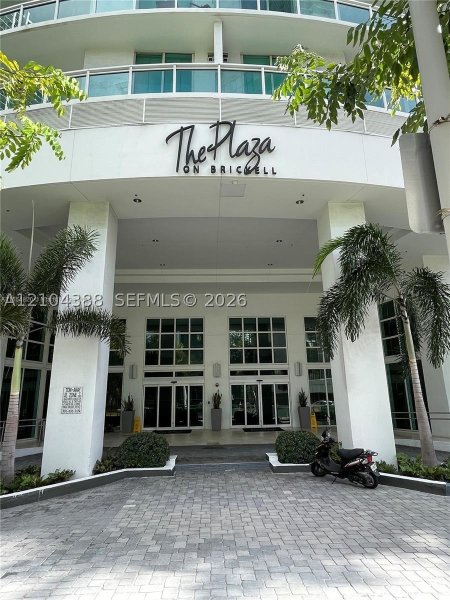 Aluguel de apartamento no The Plaza Tower II 3403