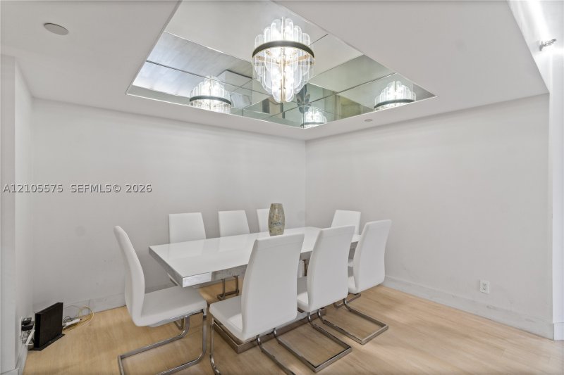 Comprar apartamento no Mystic Pointe 300 215