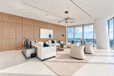 Comprar apartamento en Aston Martin Residences PH6001C