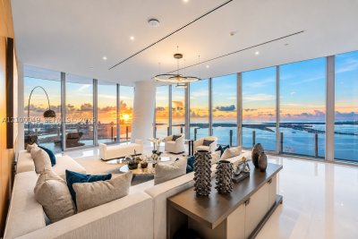 Comprar apartamento en Aston Martin Residences PH6001C