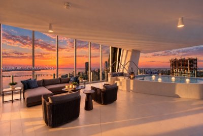 Comprar apartamento en Aston Martin Residences PH6001C