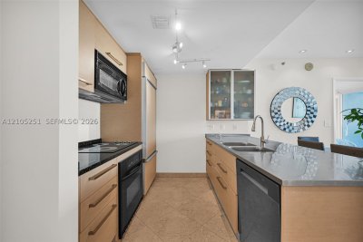Comprar apartamento en Beach Club One 706