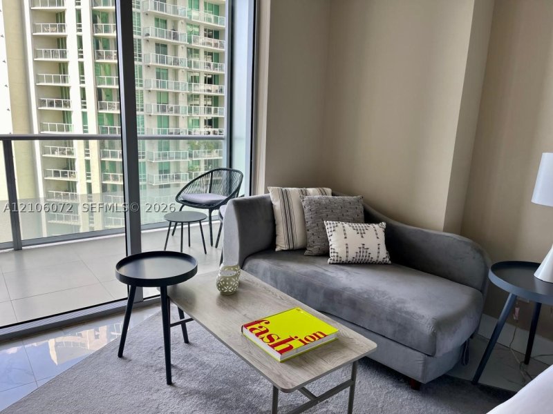 Aluguel de apartamento no Brickell House Condo 1806