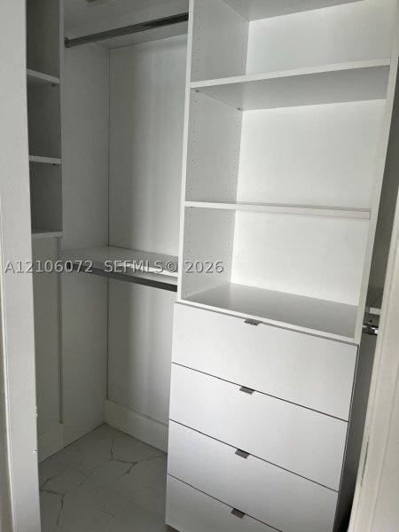 Aluguel de apartamento no Brickell House Condo 1806