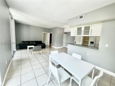 Comprar apartamento no 1800 Biscayne Plaza 305