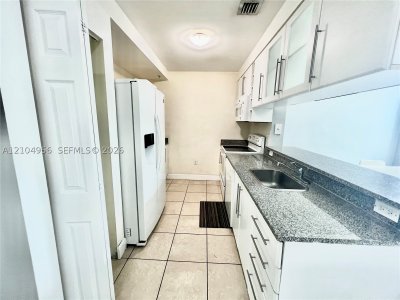 Comprar apartamento no 1800 Biscayne Plaza 305