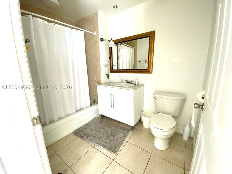 Condo for sale at 1800 Biscayne Plaza 305