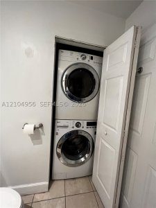 Comprar apartamento no 1800 Biscayne Plaza 305