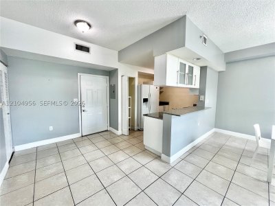 Comprar apartamento no 1800 Biscayne Plaza 305