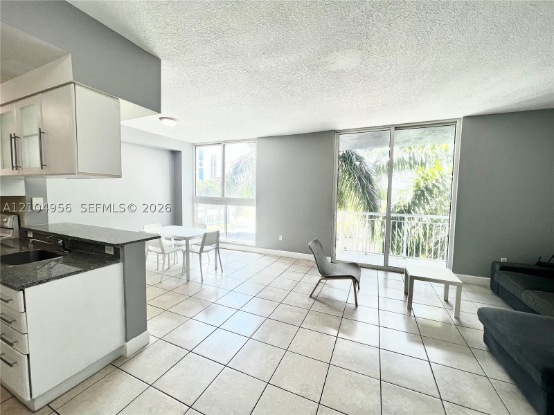 Condo for sale at 1800 Biscayne Plaza 305