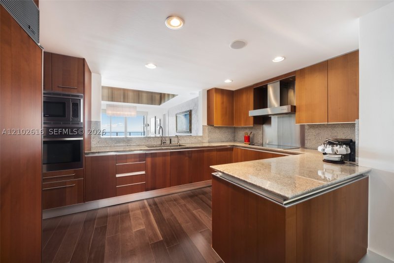 Comprar apartamento no Grovenor House 1803