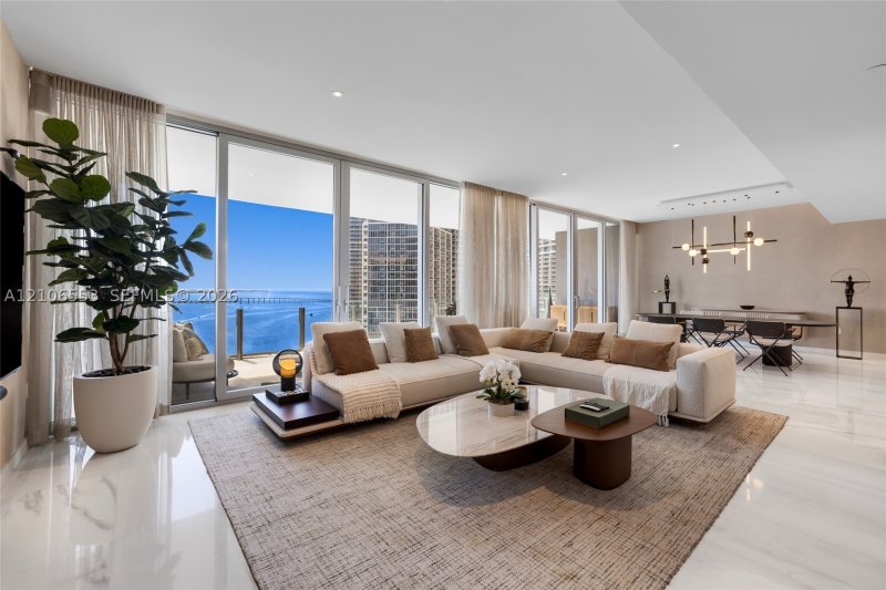 Comprar apartamento en Aston Martin Residences 3002E