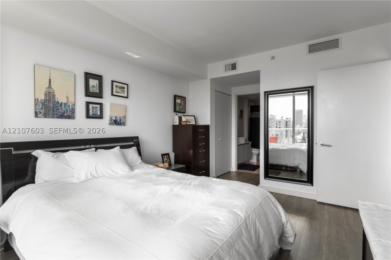 Condo for sale at Baltus House 1418
