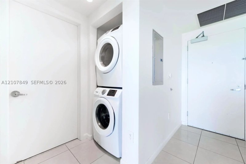 Comprar apartamento en Midtown Midblock 1005