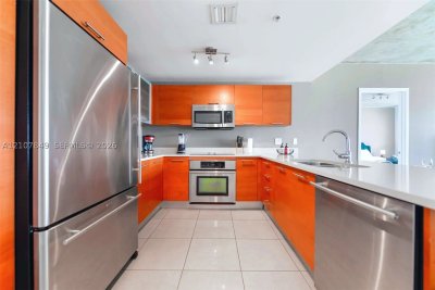 Midtown Midblock Apt #1005