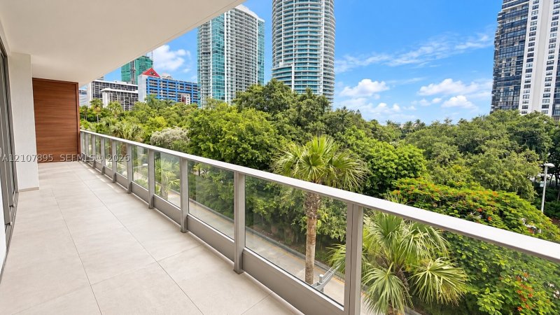 Apartment for rent at 2200 Brickell 312